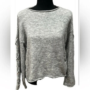 Gray hm crew neck